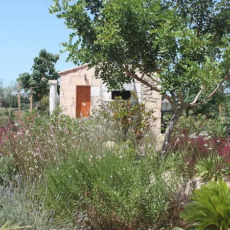 Hotel Es Raco De Maria 3*