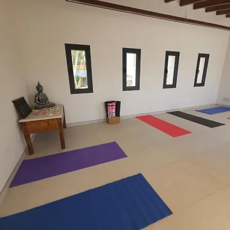 Hotel Es Raco De Maria 3*